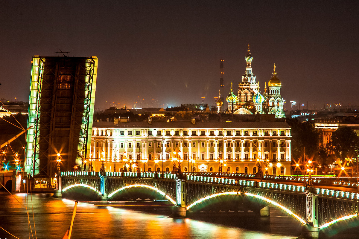 Ночная прогулка по Санкт-Петербургу